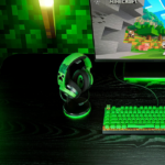 Razer Kraken V4 X Wired Gaming Headset: 40 mm Drivers, Cardioid Mic, Memory Foam Cushions, Chroma RGB Lighting, Type C & Type A Cable, for PC, Mac, PS5, Nintendo Switch - Minecraft Edition - Image 2
